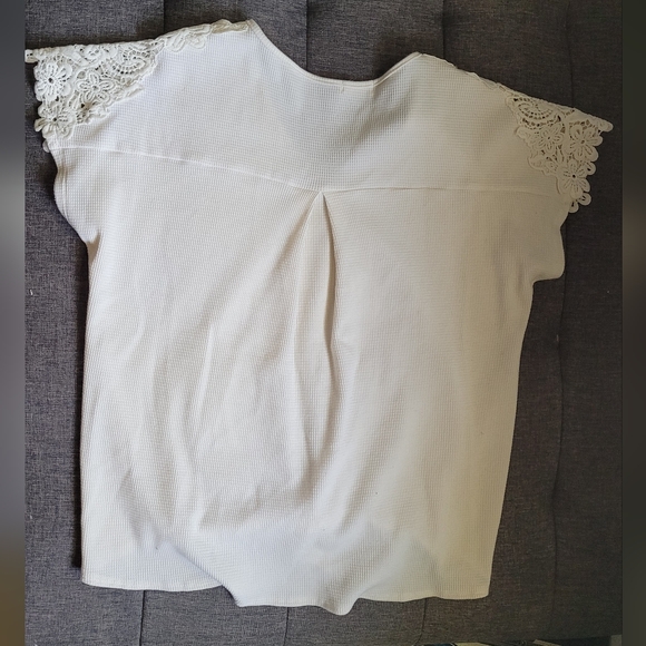 Short sleeve cream blouse, size XXS - Picture 3 of 3